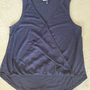 Womens vneck sleeveless blouse